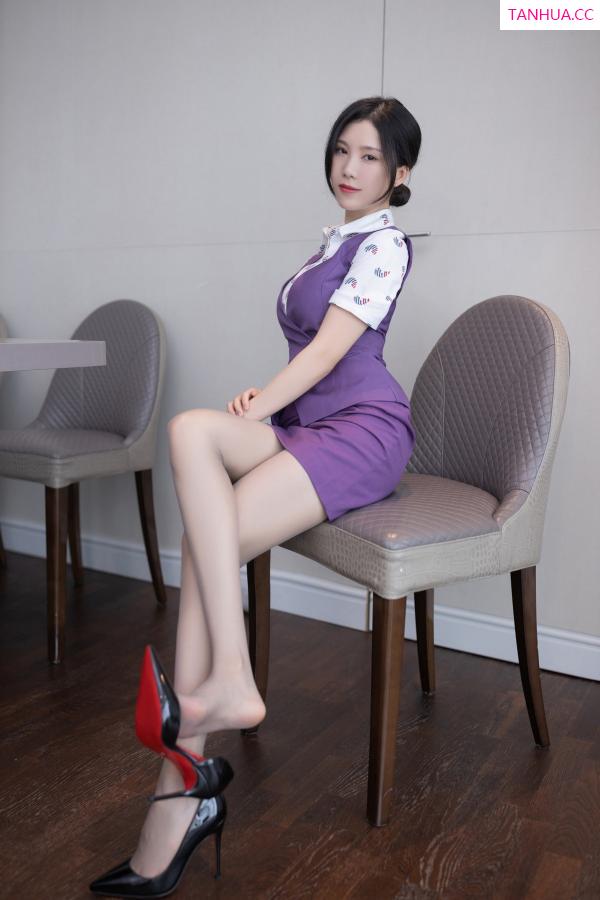 陈若依 抖娘利世 [XiuRen]高清写真图 2023.01.04 No.6084 利世 空姐制服第17张图片